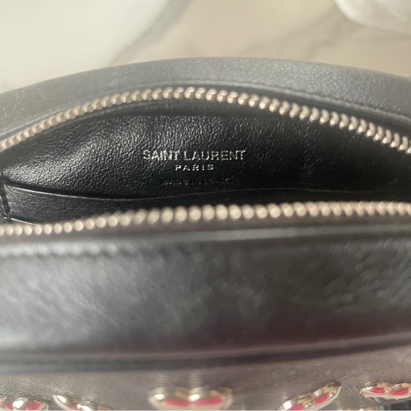 YSL 100% AUTHENTIC BLACK LEATHER HEART STUDDED HANDBAG - Picture 6 of 8